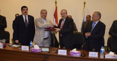 بالصور.. محافظة بنى سويف توقع3 بروتوكولات تعاون مع الإسكان وكلية الهندسة