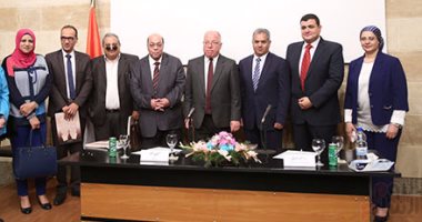 بالصور.. بدء المؤتمر الصحفى بمناسبة صدور مجلة السفور بحضور وزير الثقافة