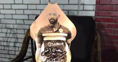 بالصور.. "فانوسك بصورة اللى بتحبه".. محمد شاب يواجه الصينى بفكرة جديدة