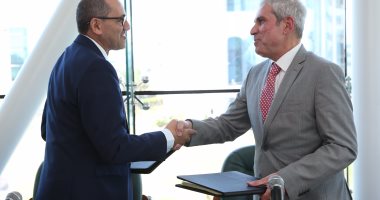 بالصور.. توقيع العقد النهائى لإنشاء قرية ذكية جديدة بشرق القاهرة
