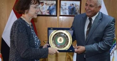 محافظ الوادى الجديد يستقبل سفيرة دولة التشيك