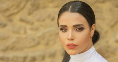 أمينة تنتهى من تسجيل أحدث أعمالها الغنائية "اللى راح" 