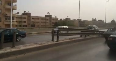 قارئ يرصد سرقة الحواجز الحديدية على كوبرى بطريق السويس الصحراوى