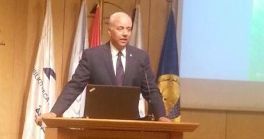 مساعد وزير التعليم العالى يفتتح مؤتمر دور الدولة فى تحقيق التنمية بالإسكندرية
