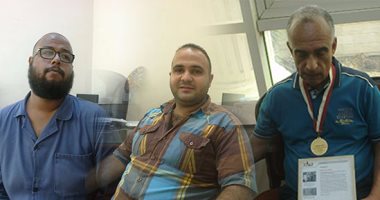 أصعب لحظات المكفوفين كيف عاشوها.. ومواقف طريفة لكنها المضحكات المبكيات