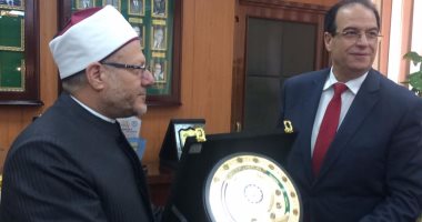 مفتى الجمهورية يصل المنصورة.. ويؤكد "الدقهلية بخير ما دام علماؤها بخير"