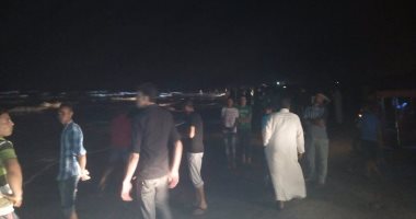  بالصور.. إنقاذ شابين من الغرق والبحث عن أخرين فى مياه البحر المتوسط بالبرلس