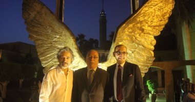 بالصور.. إزاحة الستار عن تمثال أجنحة المكسيك بالأوبرا