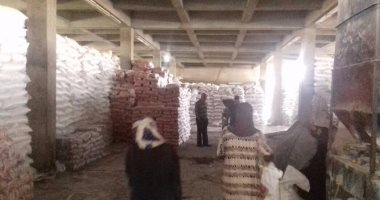 ضبط مسئولين بالمجمعات الاستهلاكية استولوا على 187 طن سكر ب 2.5 مليون جنيه
