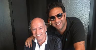 ميدو ينشر صورة مع فيريرا ويعلق: "آه لو تعرفوا بيحب الزمالك أد إيه!"
