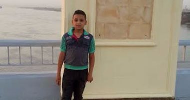 بالصور.. أمن سوهاج يعثر على لوحتى افتتاح محور جرجا وكوبرى طهطا مع موظف المقاولون