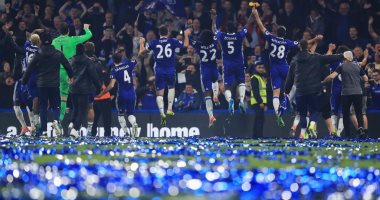 بالفيديو.. الصواريخ تشعل احتفالات تشيلسى بلقب الدوري بعد مباراة واتفورد