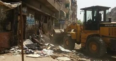 محافظ دمياط يوجه بإزالة تعديات الباعة الجائلين على طريق غيط النصارى 