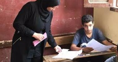 زيارة وكيل تعليم بنى سويف لجان امتحانات الإعدادية تكشف تهالك بعض المقاعد