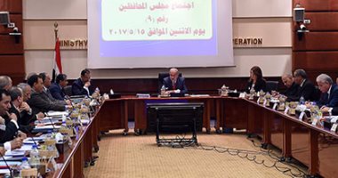 بالصور.. رئيس الوزراء يوجه المحافظين ببدء حصر أراضى الدولة المعتدى عليها بوضع اليد