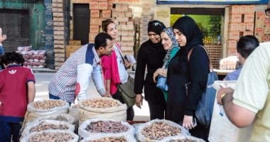 بالصور.. إقبال ضعيف على شراء ياميش رمضان بعد ارتفاع أسعاره