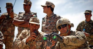 بالصور.. مناورات عسكرية على الحدود الأردنية السعودية جنوب عمان