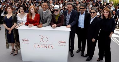 شاهد.. وصول لجنة تحكيم مهرجان كان السينمائى الدولى الـ70