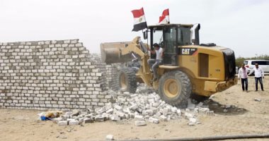 المحافظات تنتفض لتوجيهات الرئيس واسترداد أراضى الدولة.. تنسيق مع الجهات الرقابية والأمن لردع المعتدين .. والغربية تشن حملات يوميا.. وإزالة 1140 فدانا بالوادى الجديد.. البحيرة: لجنة بكل وحدة محلية لرصد التعديات