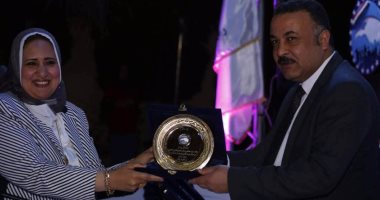 حزب مستقبل وطن يكرم النائبة سحر صدقى لنشاطها فى النهوض بالمرأة