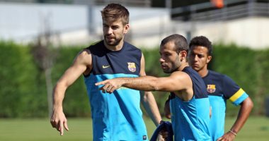 بيكيه مهدد بالغياب عن برشلونة أمام إيبار