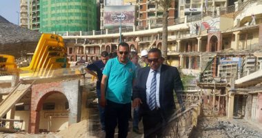 بالصور.. كبائن ستنالى تثير الجدل.. "أنقذوا الإسكندرية": الطوب الأحمر يحجب رؤية البحر.. اللجنة التراثية: التصميم الجديد قبيح وشوه المشهد.. و"السياحة والمصايف" ترد: يحاكى كوبرى ستنالى على الطراز الفرنسى