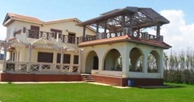 محافظ دمياط يمهل صاحب فيلا 3 أيام لإخلائها بعدما أقامها على أراضي الأوقاف