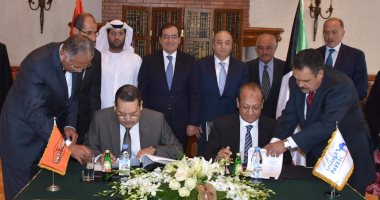 وزير البترول يشهد توقيع اتفاق بين سوميد وبنك الكويت الوطنى بقيمة 300 مليون دولار