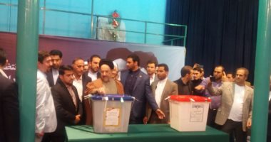 بالفيديو.. إيرانيون يهتفون للزعيم الإصلاحى: "يحيا خاتمى.. نحبك" 