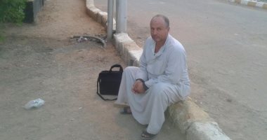 معلم أزهرى بالوادى الجديد: "نقلونى تعسفيًا لشغل وظيفة إدارية".. ومفيش سكن