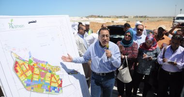 "العلمين الجديدة" تستعد لاستقبال المصطافين خلال أيام.. الانتهاء من تجهيز منطقة الخدمات بأول شاطئ عام فى منطقة الساحل.. "المقاولون العرب" تنهى تنفيذ الممشى طبقا للموعد المحدد.. طرح أول شقق للفئات المتوسطة قريبًا