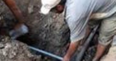 تغيير خط مياه عزبة النظار وحملة نظافة فى قرية الكاشف بدمياط