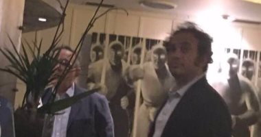 بالصور.. حمزاوى وخالد على و 9 نشطاء فى اجتماع سرى بإيطاليا لمهاجمة مصر