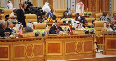 متحدث حكومة بريطانيا مشيدًا بقمة الرياض: العالم الإسلامى يواجه المتطرفين