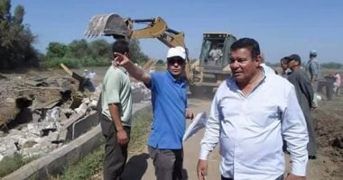 إزالة التعديات على مساحة 7500متر  بكفر الزيات