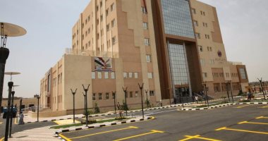 مستشفى أرمنت تستقبل أساتذة بجامعة الأزهر أمراض الأذن وضعف السمع