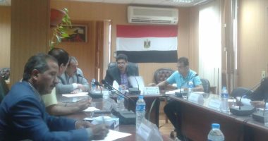 شئون البيئة بجامعة دمياط يناقش إنشاء متحف للحضارات وعقد ملتقى توظيف بالفنون التطبيقية