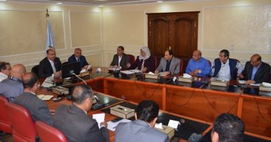 بالصور.. محافظ مطروح يقود حملة لإزالة تعديات على 180 ألف فدان