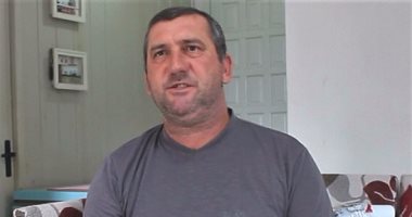 بالصور.. صاحب "يد بوكس الملاكمة " ضحى بنفسه من أجل عمله