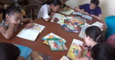 بالصور.. ورش فنية وقراءة قصصية للأطفال بثقافة المنيا