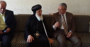 بالصور.. محافظ المنيا يزور دير السيدة العذراء بجبل الطير
