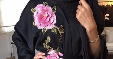 الورد وصل للعبايات ..بالصور موضة العباية المطرزة بالورد لرمضان 2017