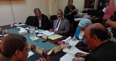 رئيس مياه القناه يؤكد على التنسيق مع الصحة لتحليل مياه الشرب