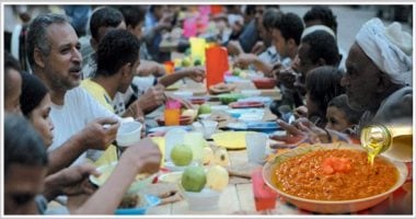 رحلة "مائدة رمضان" كيف بدأت وأين انتهت؟.. مصر تحولت من الاكتفاء الذاتى للفول لاستيراد 75% منه.. تراجع زراعة محاصيل الحبوب ترفع أسعار اللحوم بسبب العلف المستورد.. ومليونا طن استهلاك زيت طعام منها 98% من الخارج
