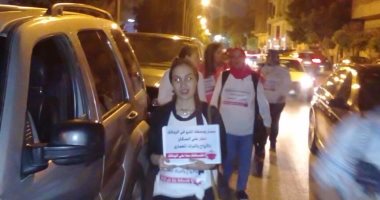 العشرات من سكان الزمالك ينظمون مسيرة لرفض مشروع المترو