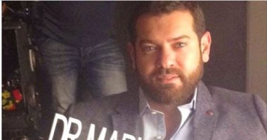 عمرو يوسف ينشر صورة من كواليس مسلسله "عشم إبليس"