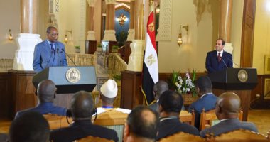 السيسي لـ"رئيس غينيا": نجدد العهد بتطوير آليات العمل الأفريقى المشترك