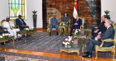 السيسي يشكر غينيا لدعمها ترشيح مشيرة خطاب لـ"اليونسكو"