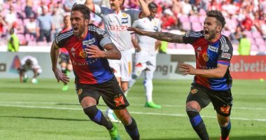 فيدرر مذهول من ألقاب بازل بعد تتويجه بلقب كأس سويسرا 
