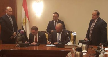 الرئيس التنفيذى للمصرية للاتصالات يعلن تقديم خدمات المحمول نهاية الصيف